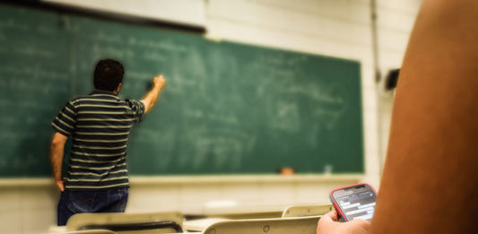 Nauka w średniej szkole Nauka w średniej szkole