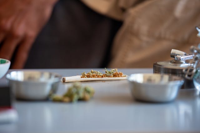 pexels-kampus-7928127 Przestępstwa narkotykowe